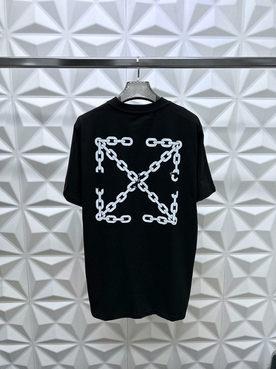 OFF WHITE