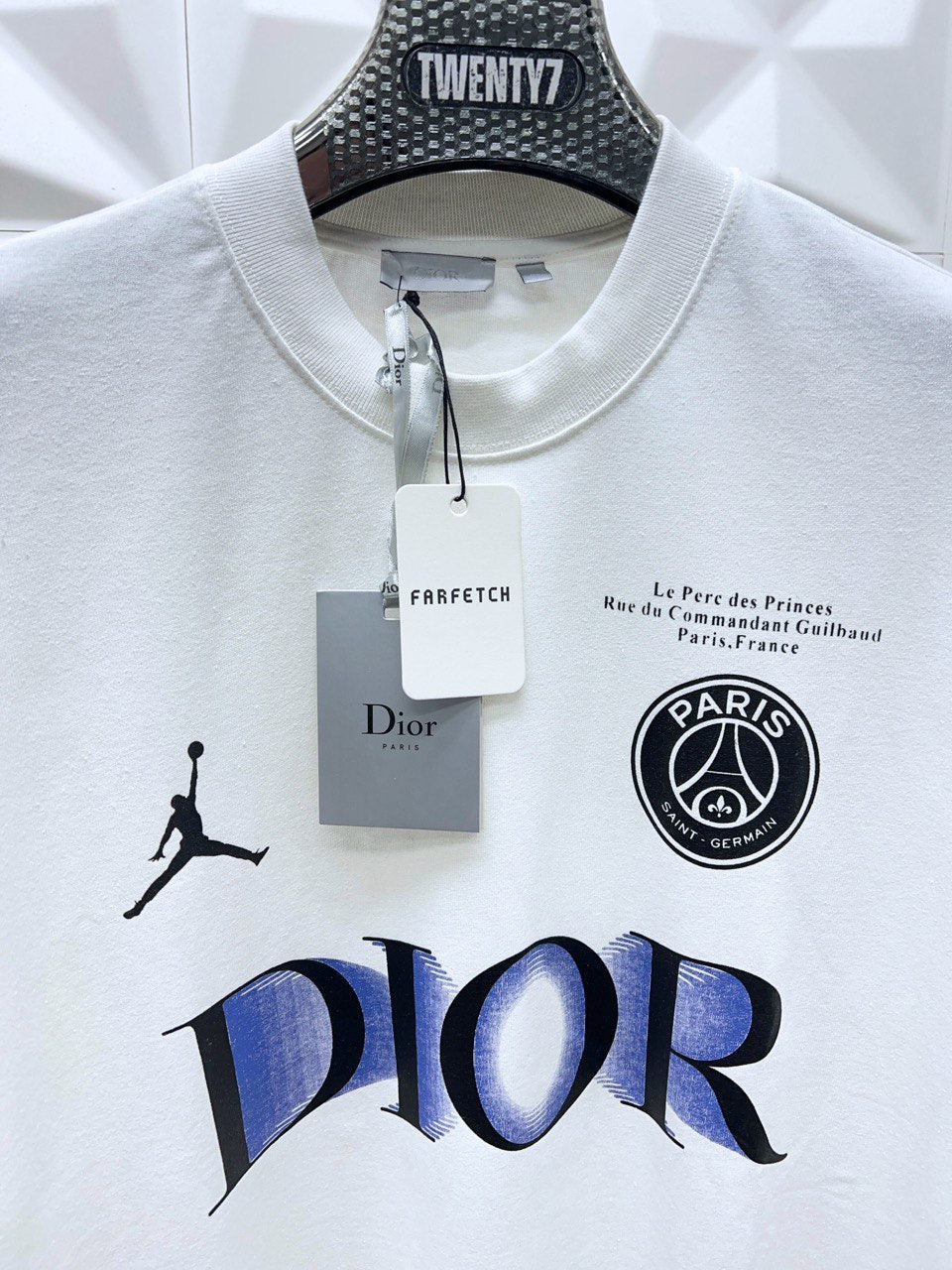 DIOR