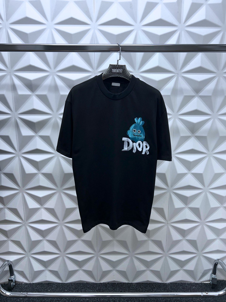 DIOR