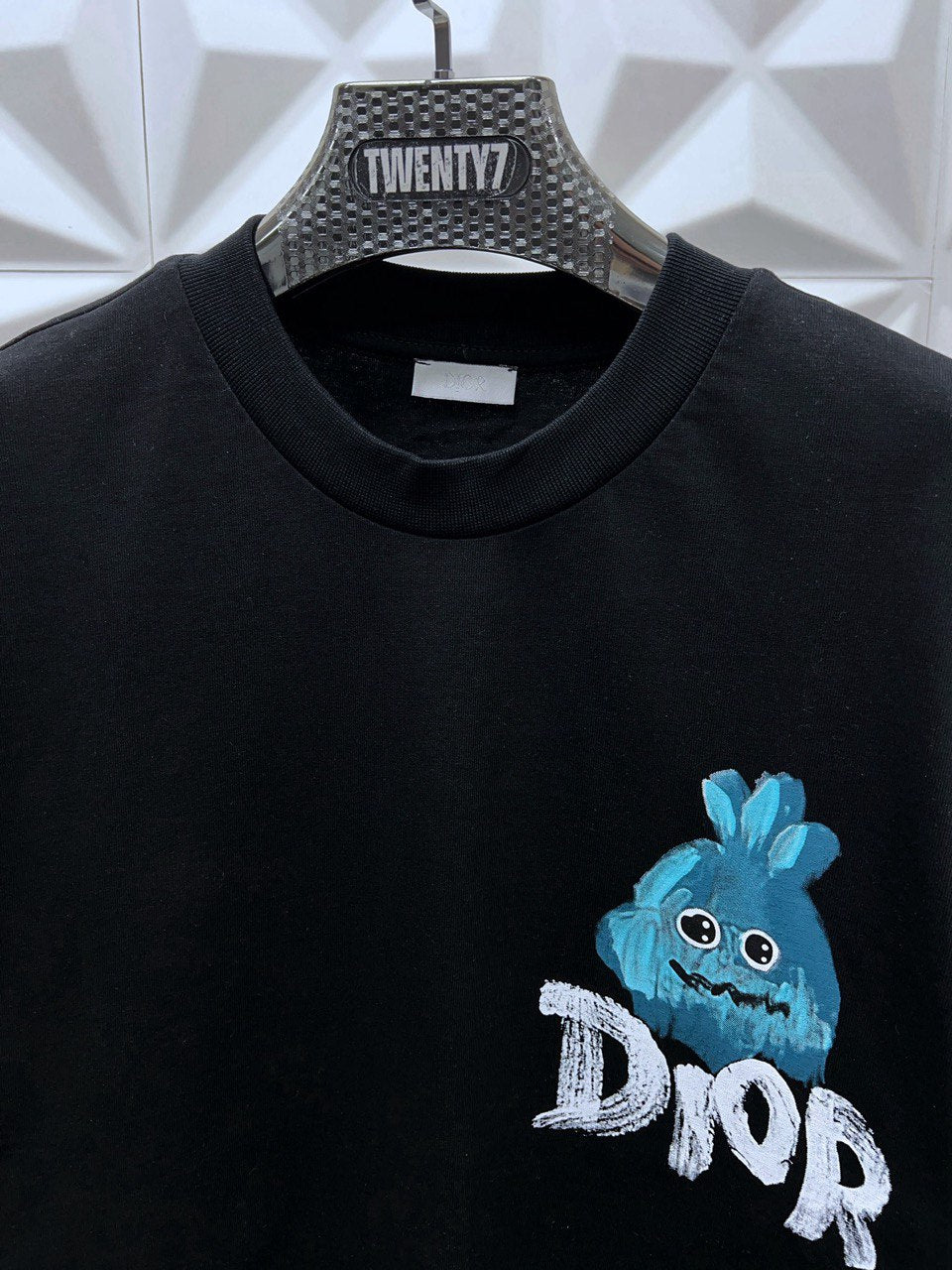 DIOR