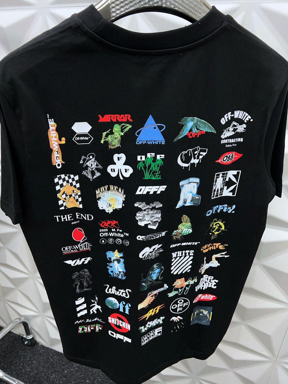 OFF WHITE