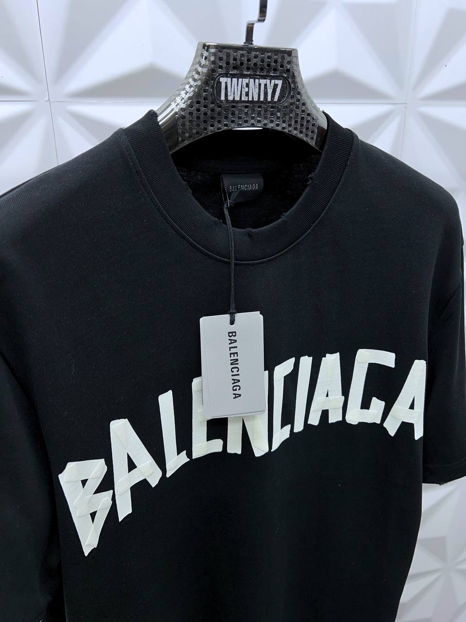 BALENCIAGA