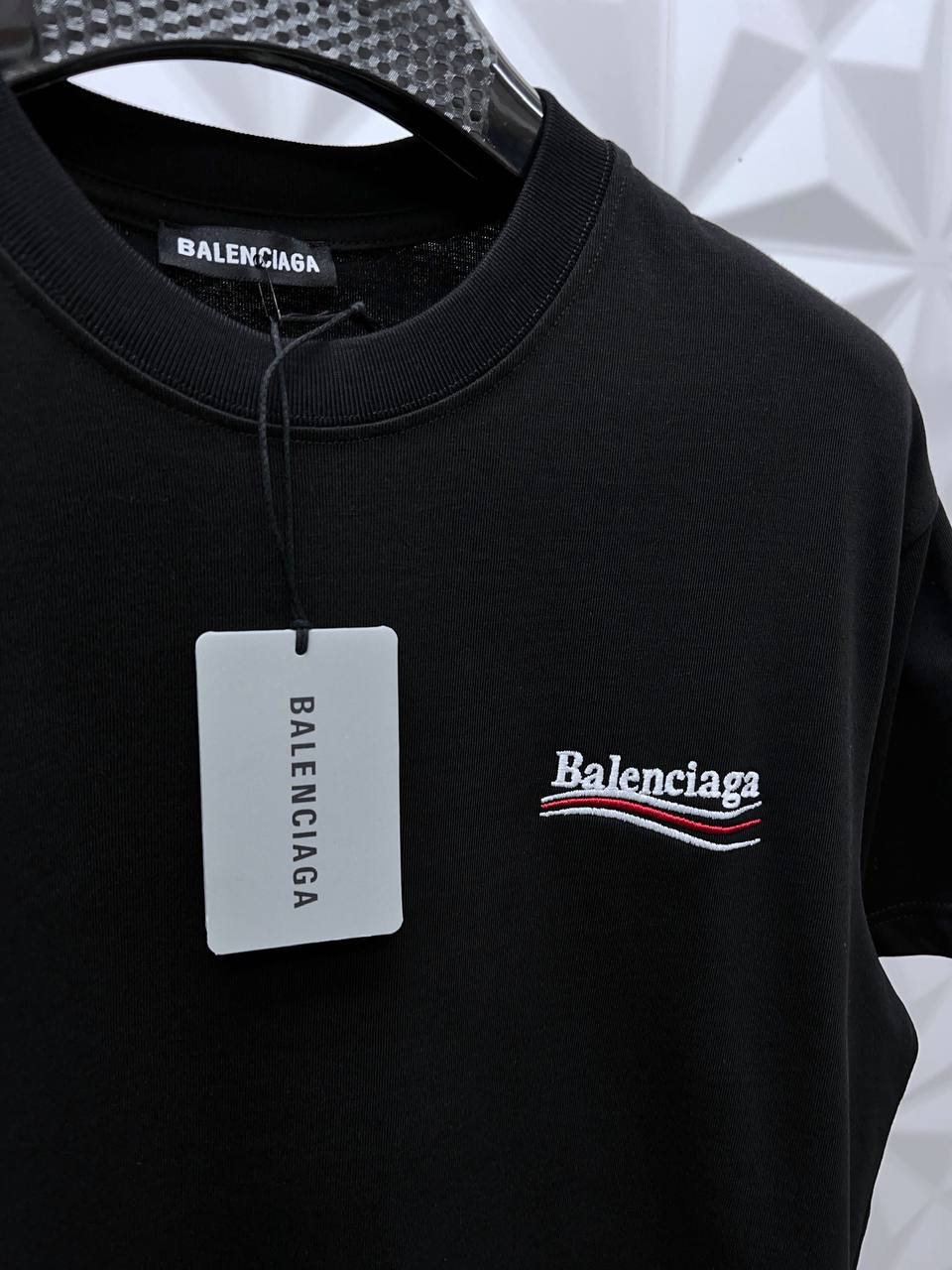 BALENCIAGA