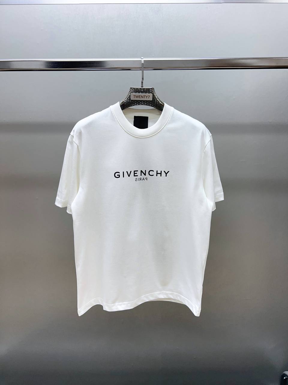 GIVENCHY