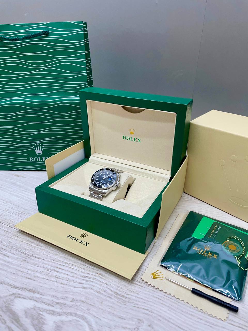 ROLEX SUBMARINER
